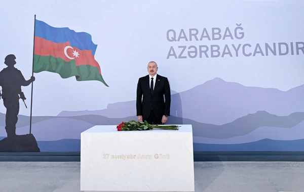 İlham Aliyev Bakü'de Zafer Parkını ziyaret etti