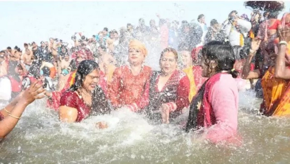 Hindistanda bayram ayinində faciə: 40-a yaxın uşaq boğuldu