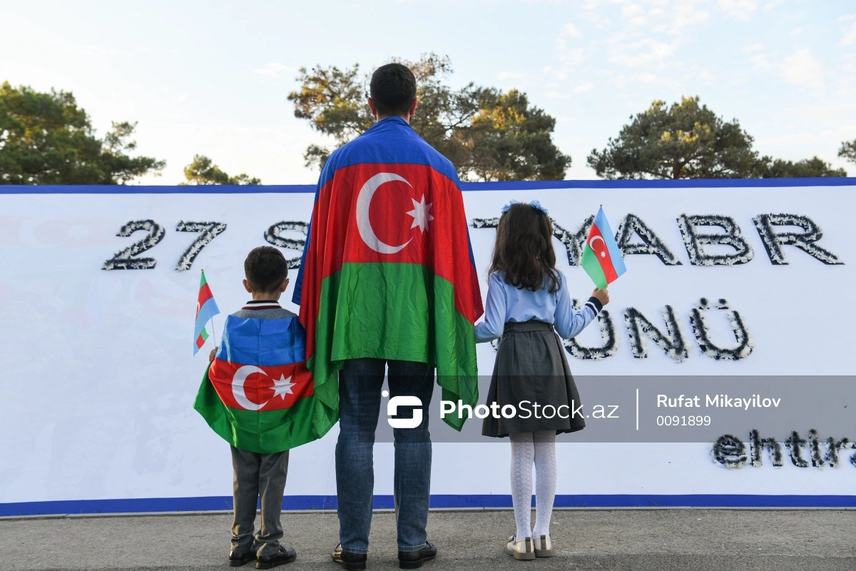 Vətən müharibəsinin 4-cü ildönümü: Xalqımız şəhidlərin xatirəsini anır