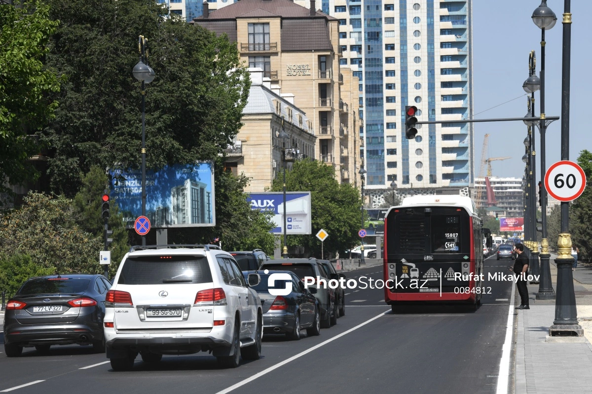 В Баку меняется схема движения 5 автобусных маршрутов