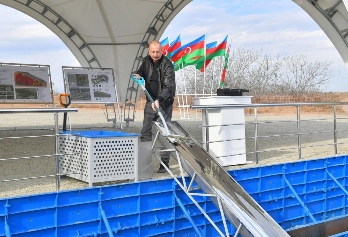 Zəngilan şəhərində beşinci və altıncı yaşayış komplekslərinin təməlləri qoyulub