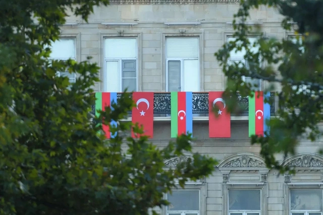 Dünyada ilk "çətir universitet": Türkiyə-Azərbaycan ali təhsil ocağından REPORTAJ