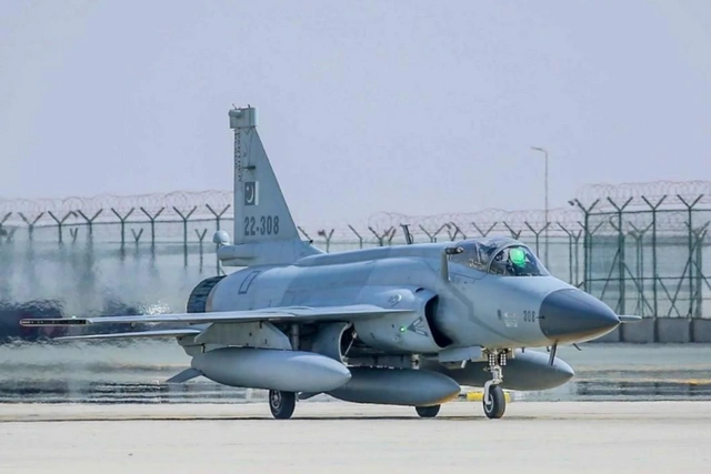 Azərbaycanın  inventarına daxil olunacaq "JF-17": Türkiyə əsas rol oynaya bilər