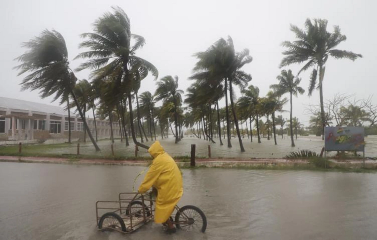 ABŞ-nin Florida ştatında fövqəladə vəziyyət elan edildi