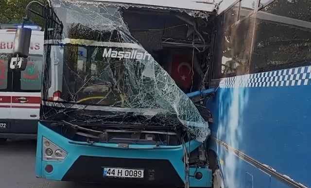 Malatya'da servis ve otobüs çarpışması: Yaralılar var