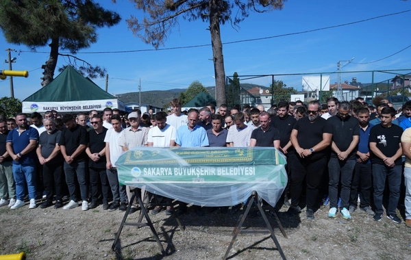 Fabrika patlamasında hayatını kaybeden genç kadın, düğününe 1 ay kala toprağa verildi