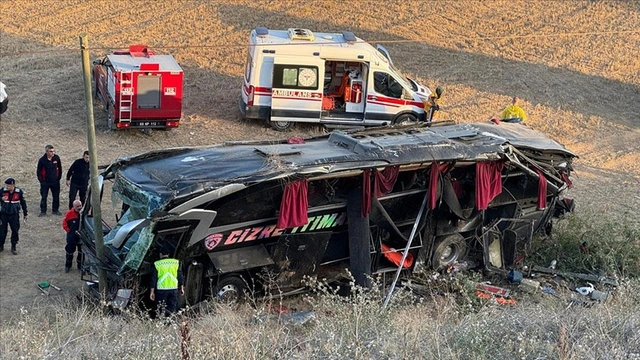 Türkiyədə qorxunc avtobus qəzası: 20-dən çox yaralı var