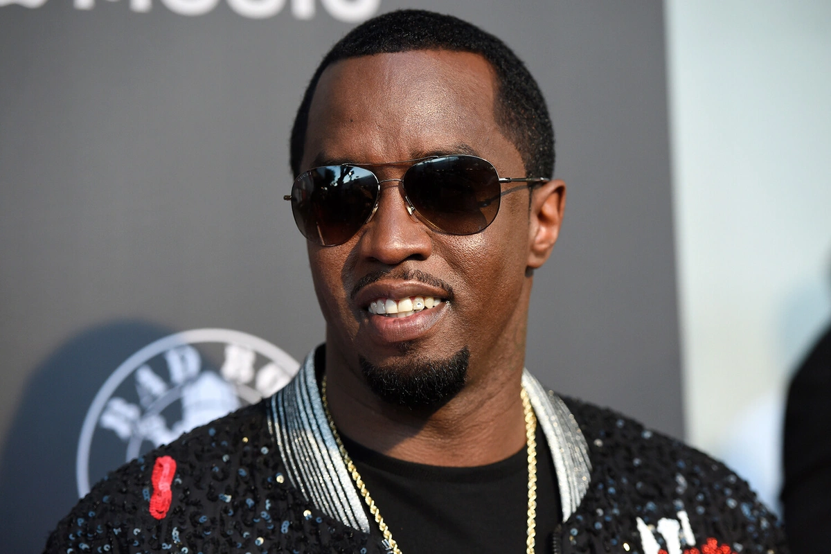 Мать и дети P.Diddy подверглись нападкам возле суда