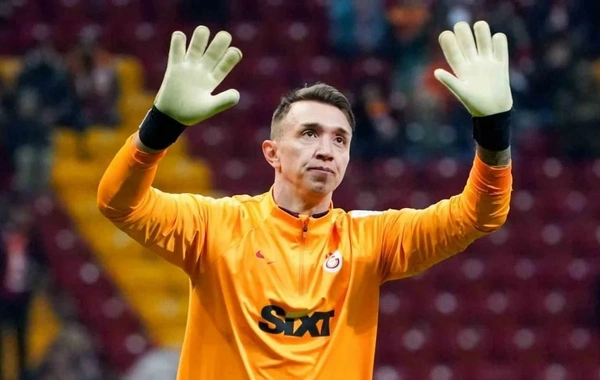 "Qalatasaray"ın qapıçısı Fernando Muslera futbol klubunun sahibi olub