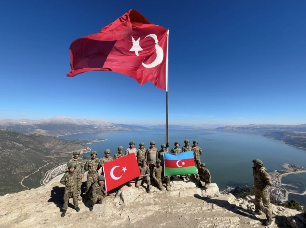 Azerbaycanlı askerler Türkiye'de eğitime katıldılar