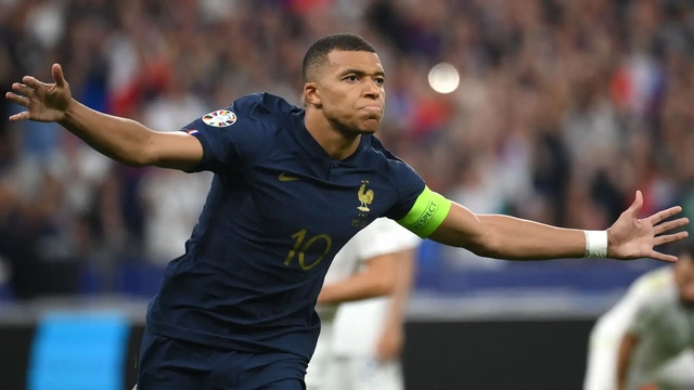 Mbappe Fransa millisinin oyununa yox, gecə klubuna gedib