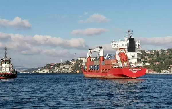 İstanbul Boğazı'nda gemi krizi: Ulaşım felç oldu