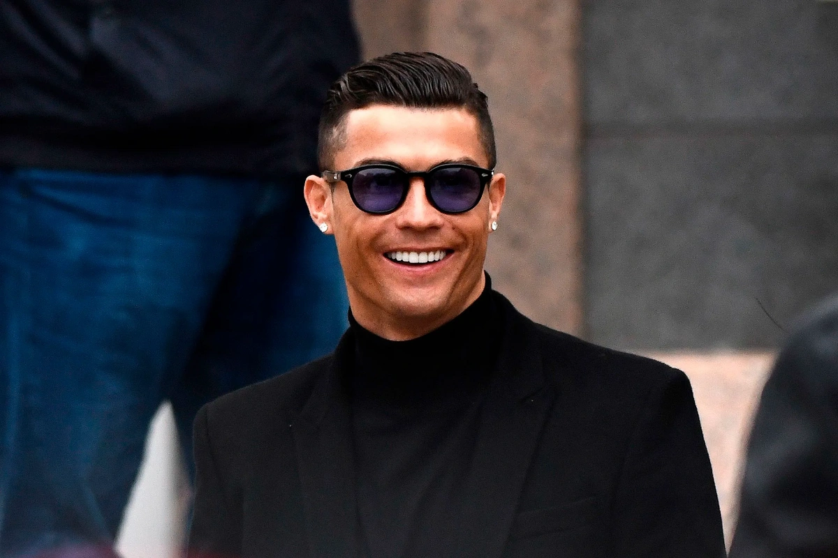 Ronaldo'nun hayali gerçek oldu: Kendi saat koleksiyonunu tanıttı