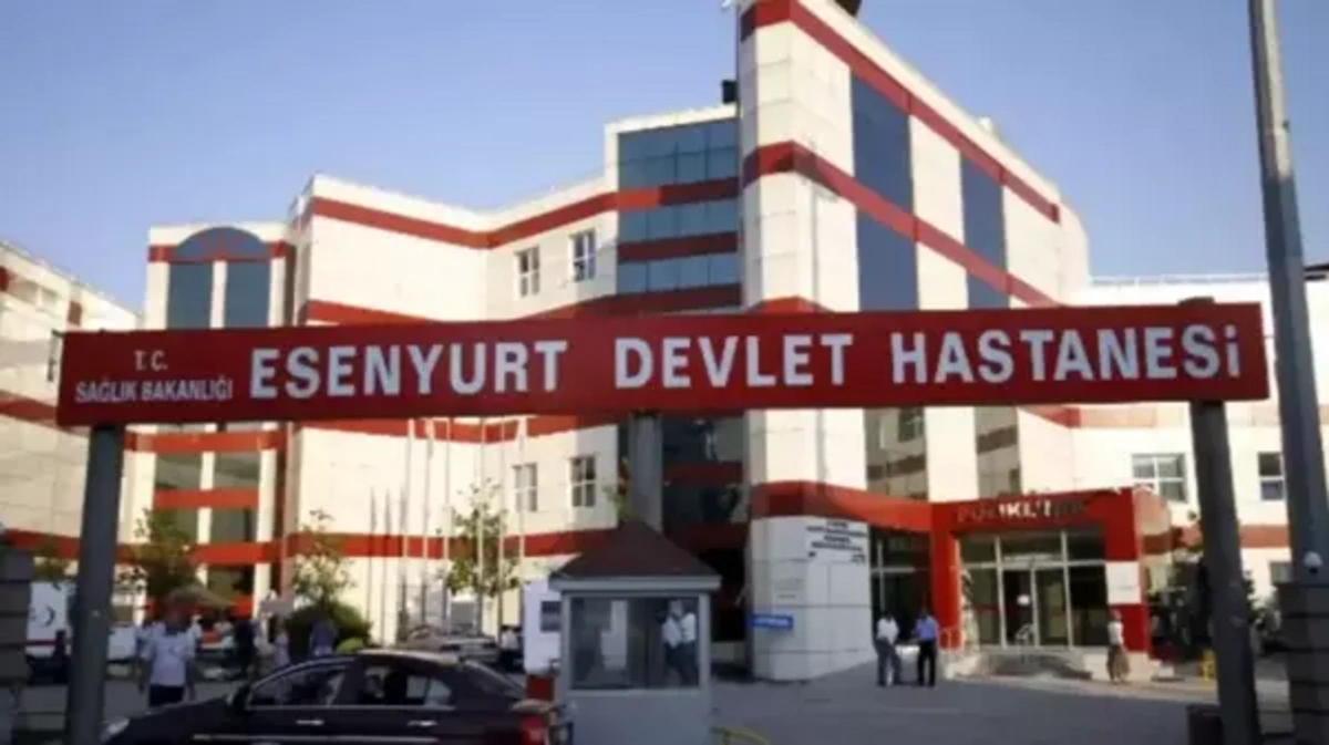 Esenyurt Devlet Hastanesi'nde yangın: Hastalar acil tahliye ediliyor