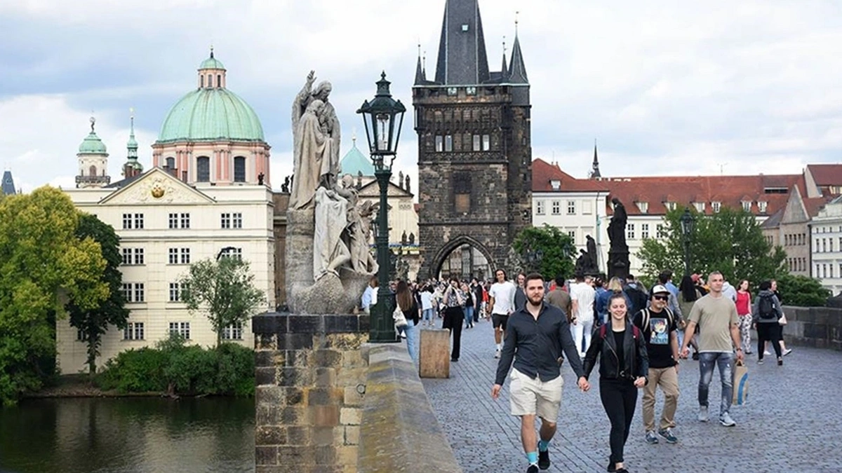 Prag'dan İngiliz erkeklerine yasak: "Sarhoş değil, kaliteli turist istiyoruz"