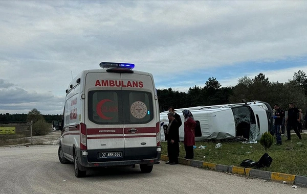 Kastamonu'da korkunç kaza: Okul servisi ve tır çarpıştı