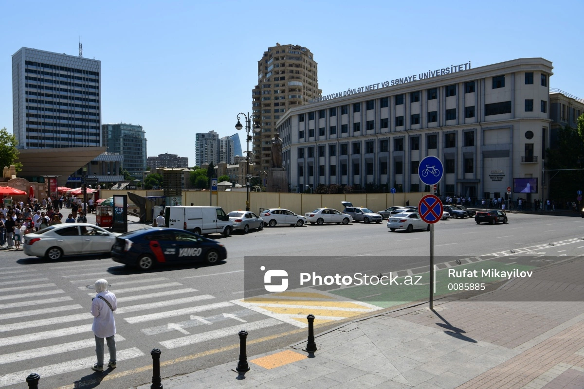 Bakının bəzi küçələrində hərəkət yenidən təşkil edilir: "28 May"dakı haba giriş necə olacaq?