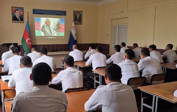 По случаю Дня восстановления независимости в азербайджанской армии состоялся цикл мероприятий