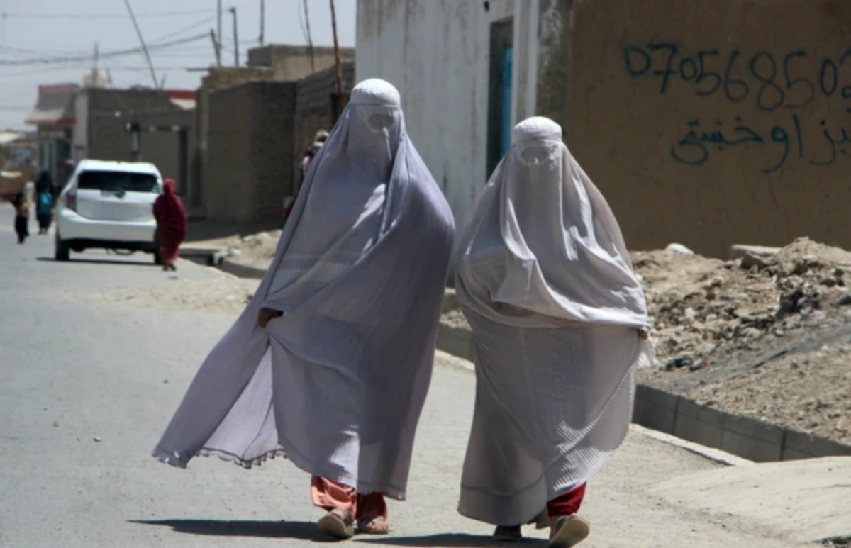 Taliban'dan daha bir yasak: Canlıların fotoğrafları yayınlanamaz