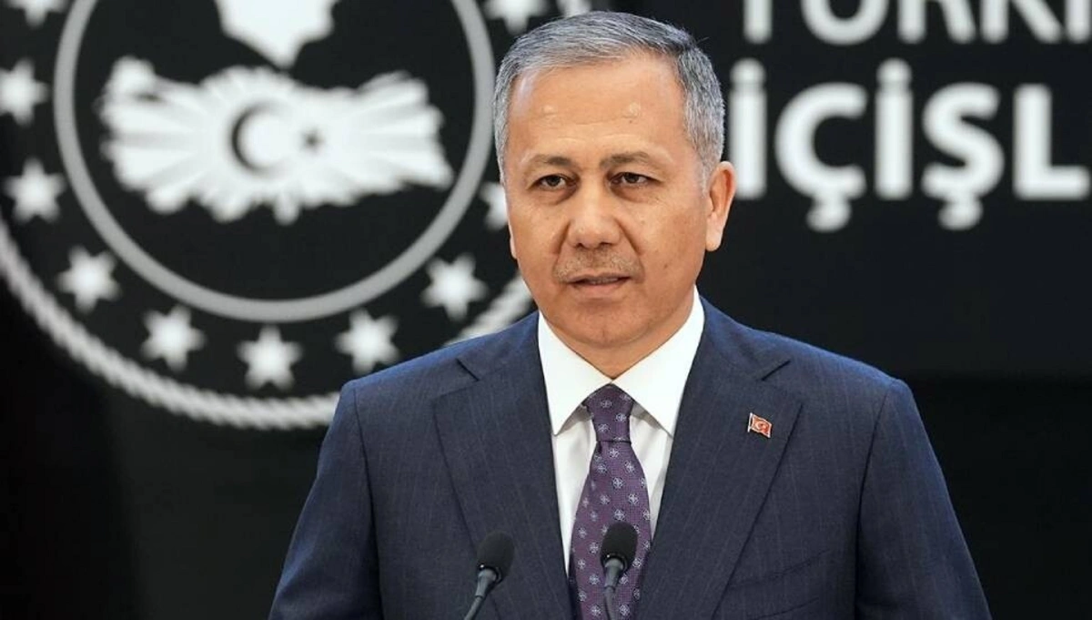 Bakan Yerlikaya müjdeyi verdi: Türkiye'nin değerlerine saldıran siber terörist kıskıvrak yakalandı