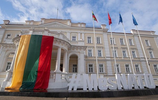 В Литве подожгли здание Министерства обороны