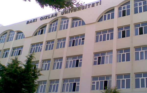 Bakı Qızlar Universitetində oğlan tələbələr təhsil alırlar?