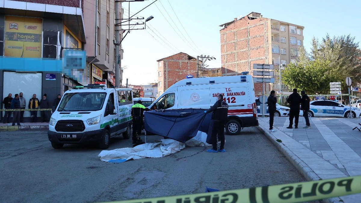 Beton pompa aracının çarptığı yaşlı adam hayatını kaybetti