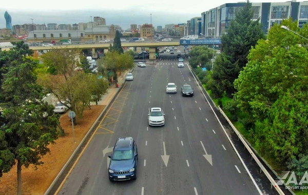 Bakının Əhməd Rəcəbli küçəsinin bir hissəsi təmir olunub