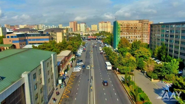 Bakının Həsən bəy Zərdabi küçəsi təmir olunub