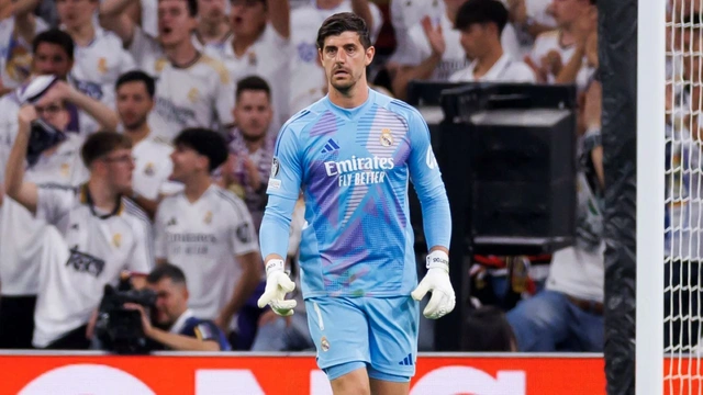 Real Madrid'e büyük şok, Courtois El Clasico'da yok