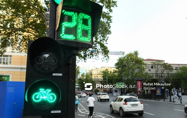 На бакинском перекрестке предотвращены задержки транспорта