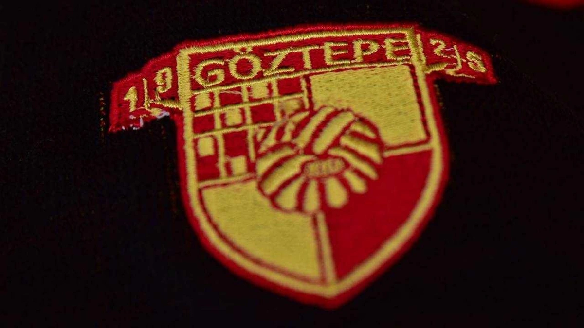 Göztepe 100. yıl formasını tanıttı