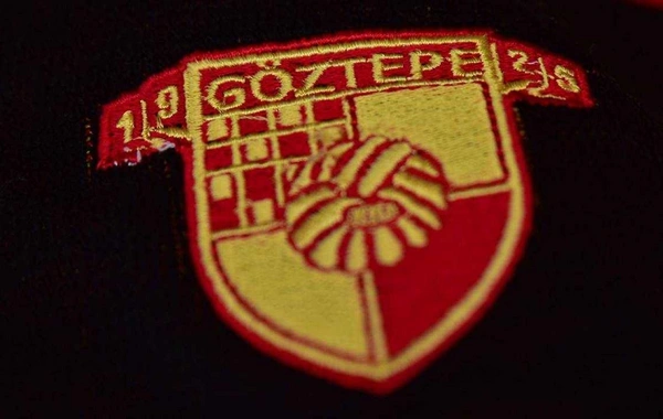 Göztepe 100. yıl formasını tanıttı