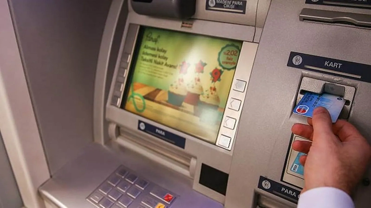 Bankalar ATM"lerde karar aldı: Artık bu banknotlar geçerli olmayacak