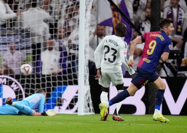 Arda Gülerli Real Madrid, Barcelona'ya 4-0 mağlup oldu