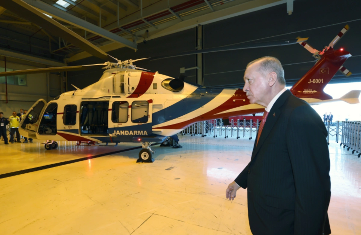 Türkiye'nin GÖKBEY helikopteri Jandarma Genel Komutanlığı'na teslim edildi