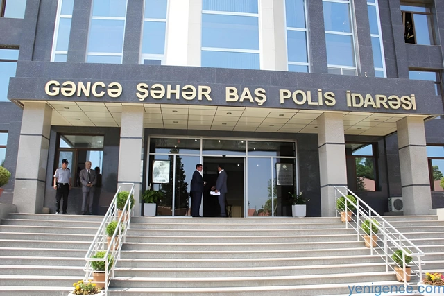 Gəncədə dörd uşağın maşın sevdası polis şöbəsində bitdi