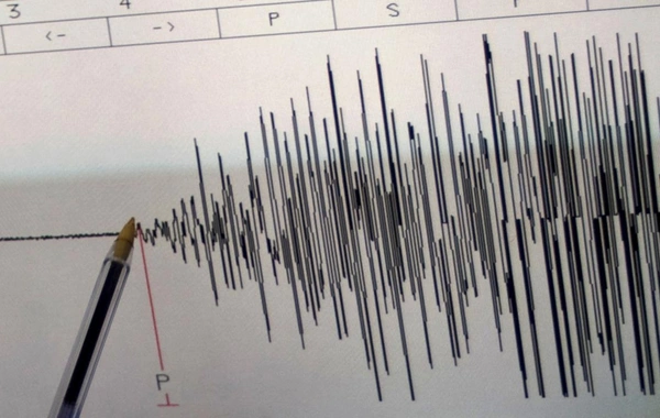 Papua Yeni Gine'de 6 büyüklüğünde deprem