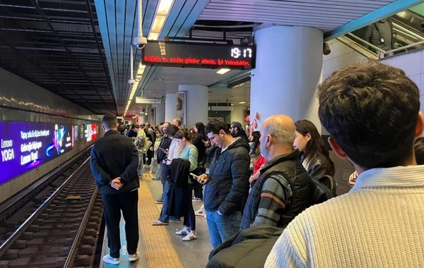 İstanbul'da metro arızası: Vatandaşlar 45 dakika beklemek zorunda kaldı