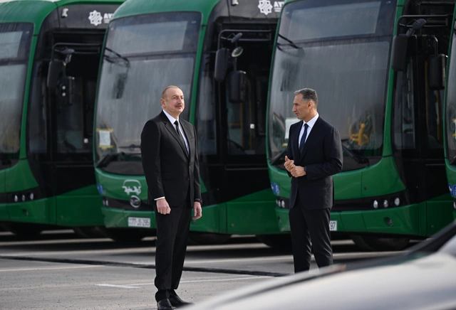 Prezident Zığ Elektrik Avtobus Parkının fəaliyyəti ilə tanış olub