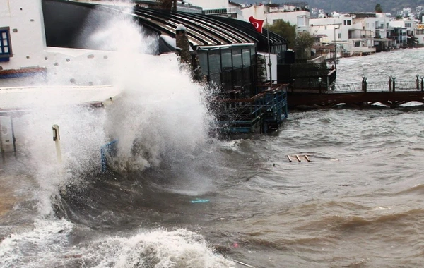 Meteoroloji'den kritik uyarı: Marmara ve Ege'de şiddetli fırtına alarmı