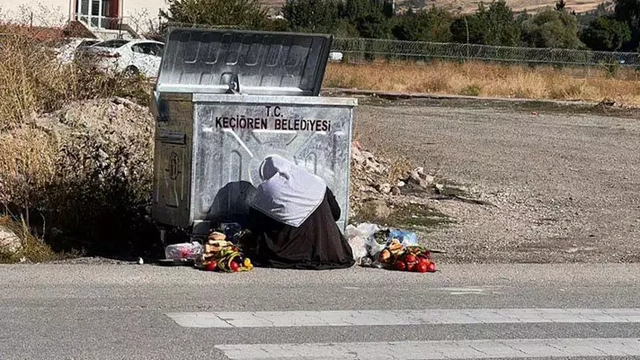 Ankara'da şok olay: Çöpten yiyecek toplayan kadın gözaltında