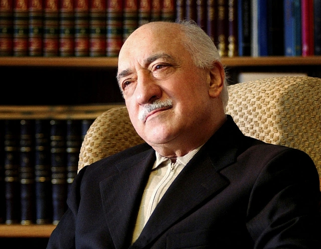 Fetullah Gülen'in vasiyeti ortaya çıktı: Bavullar heyet önünde açıldı