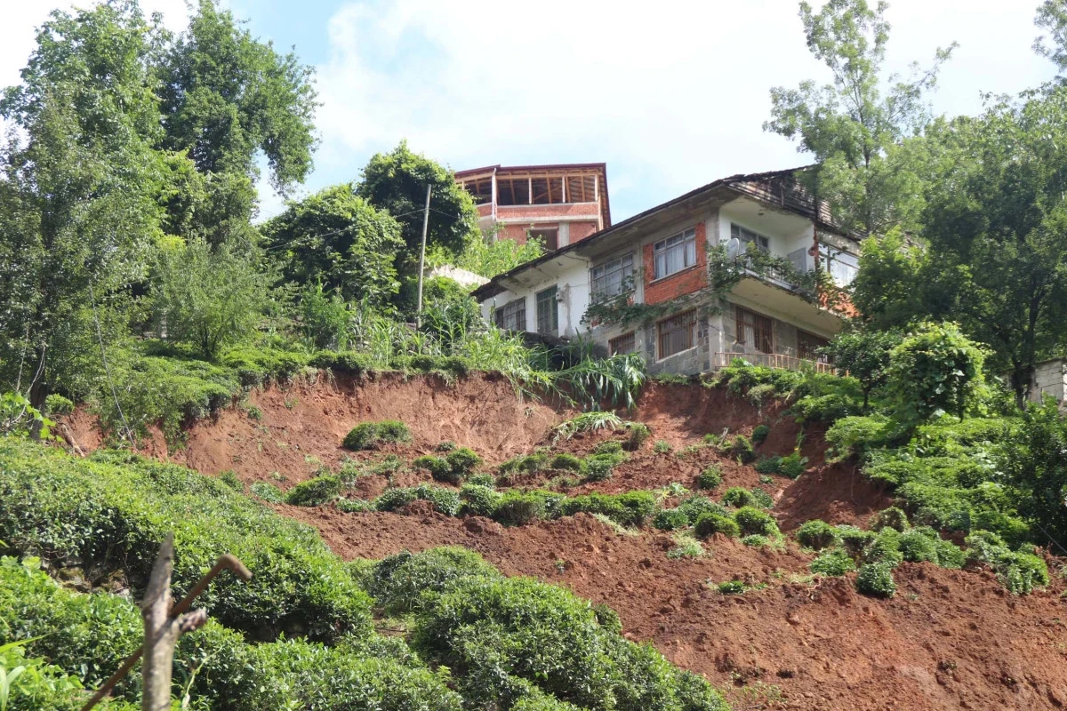 Karadeniz'de heyelan tehlikesi: Yıkıcılığı 2,5 kat arttı