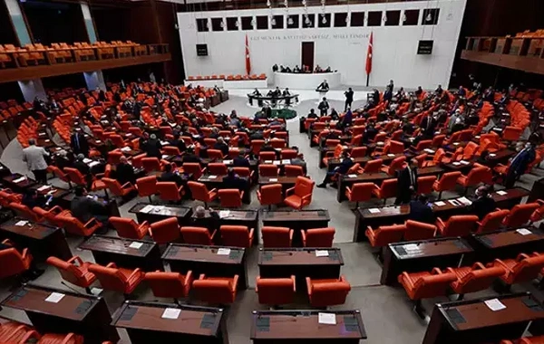 TBMM'de yoğun gündem: 9. Yargı Paketi ve bütçe görüşmeleri