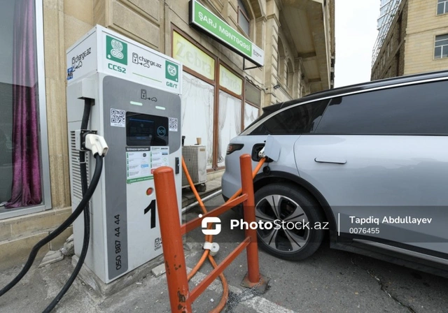 Ölkəmizdə elektrikli avtomobillərə maraq artıb: Bəs usta, ehtiyat hissələrini necə tapaq? - PROBLEM