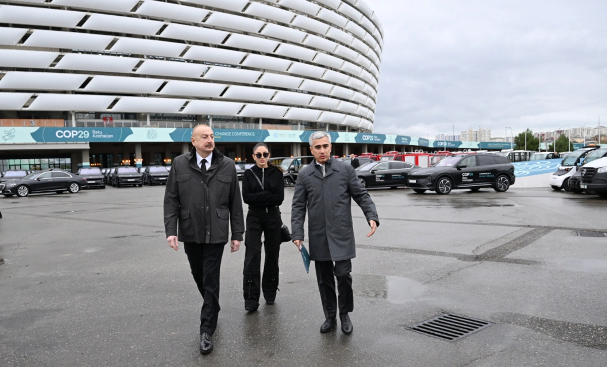 İlham Əliyev Bakı Olimpiya Stadionunun ərazisində COP29-la bağlı yaradılan şəraitlə tanış olub