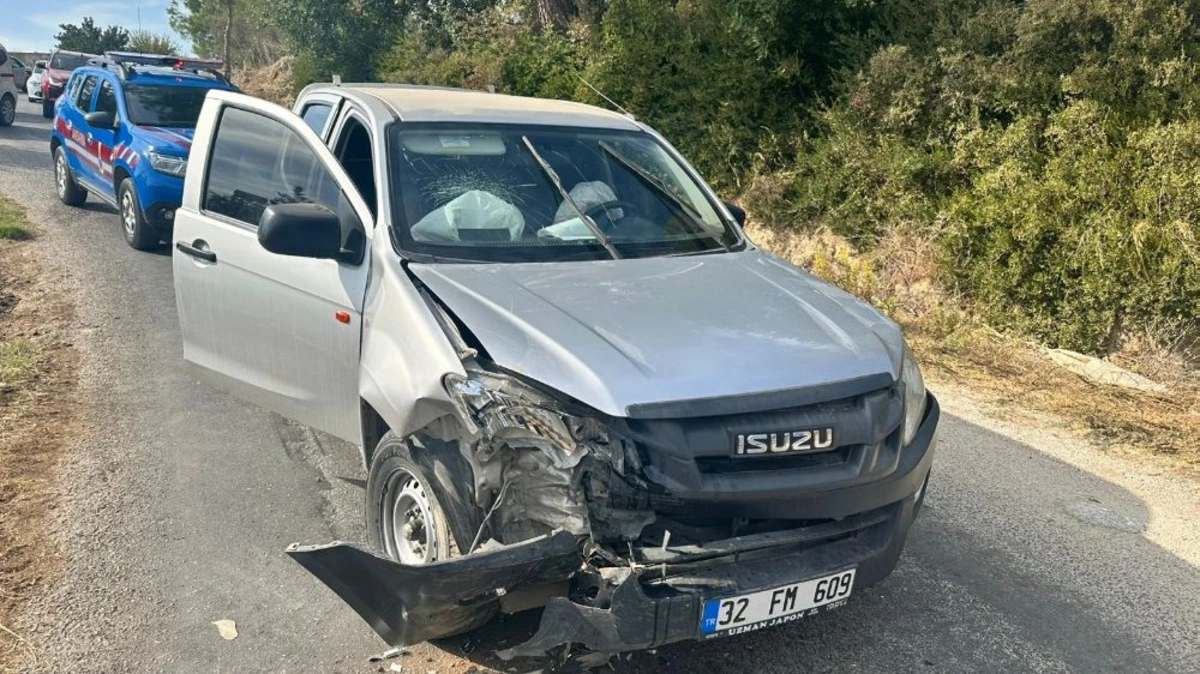 Antalya'da trafik kazası: 3 yaralı