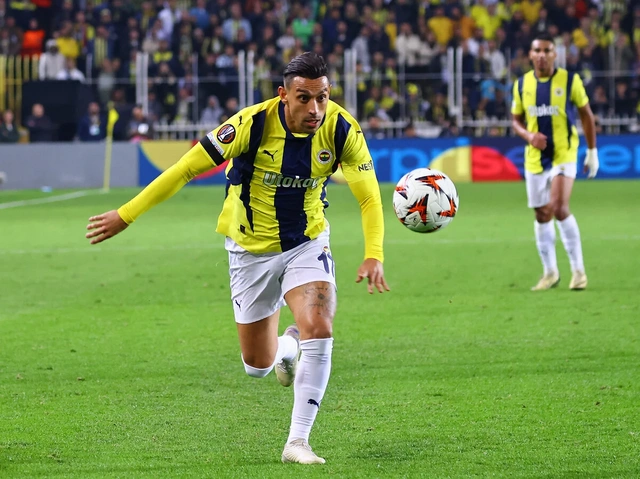 Fenerbahçe'de İrfan Can Kahveci sakatlandı