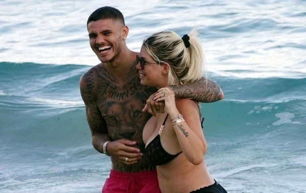 Icardi'ye bir şok daha: Wanda Nara canlı yayında sevgilisiyle öpüştü